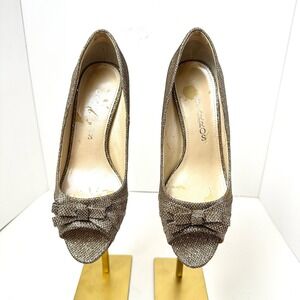 Caparros Womens Champagne Gold Metallic Peep Toe Bow Kitten Heel Pumps Shoes
